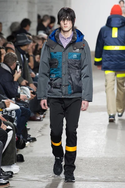 Look 12